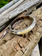 Charger l'image dans la galerie, Jonc large en corne