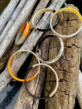 Charger l'image dans la galerie, Jonc large en corne