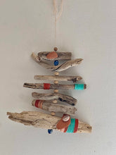 Charger l'image dans la galerie, Mobile "Terra" en bois flotté