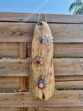 Charger l'image dans la galerie, Porte tout "Sunny" en bois flotté