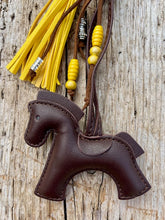 Charger l'image dans la galerie, Bijou de sac "Cheval Chocolat"