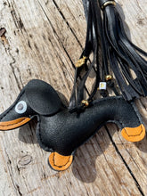 Charger l'image dans la galerie, Bijou de sac "Black Teckel"