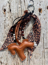Charger l'image dans la galerie, Bijou de sac "Cheval Cognac"