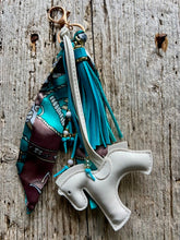 Charger l'image dans la galerie, Bijou de sac "Cheval Blanc"
