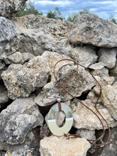 Charger l'image dans la galerie, Sautoir corne "Sismy"