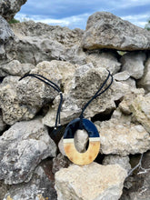 Charger l'image dans la galerie, Sautoir corne "Sismy"