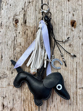Charger l&#39;image dans la galerie, Bijou de sac &quot;Black Teckel&quot;
