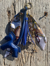 Charger l&#39;image dans la galerie, Bijou de sac &quot;Cheval Bleu Foncé&quot;
