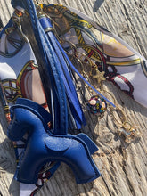Charger l&#39;image dans la galerie, Bijou de sac &quot;Cheval Bleu Foncé&quot;
