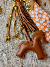 Charger l'image dans la galerie, Bijou de sac "Cheval Cognac"
