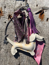 Charger l'image dans la galerie, Bijou de sac "Teckel Arlequin Blanc"

