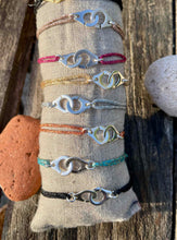 Charger l&#39;image dans la galerie, Bracelet &quot;Menottes&quot;
