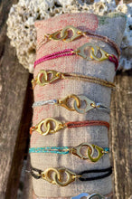 Charger l&#39;image dans la galerie, Bracelet &quot;Menottes&quot;
